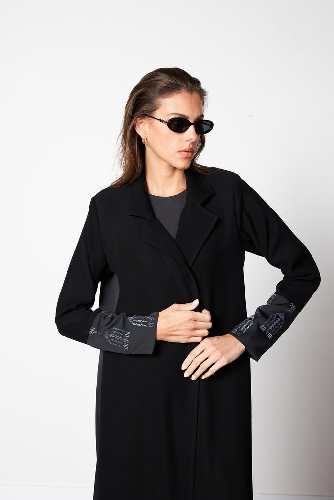Black - Long Cuff Collar Abaya