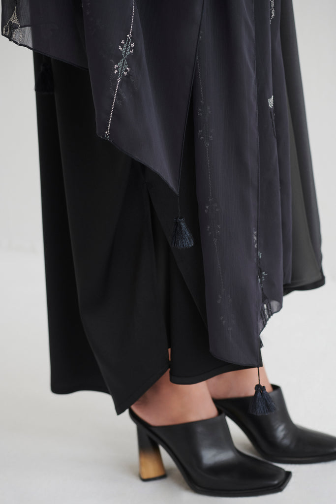 Black Embroidered Scarf Abaya